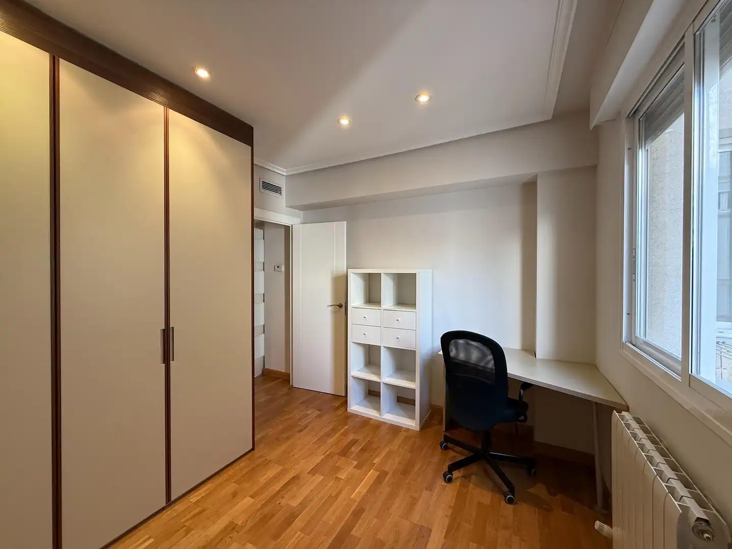 Habitación de Piso de alquiler en Zaragoza con Aire acondicionado, Calefacción y Parquet