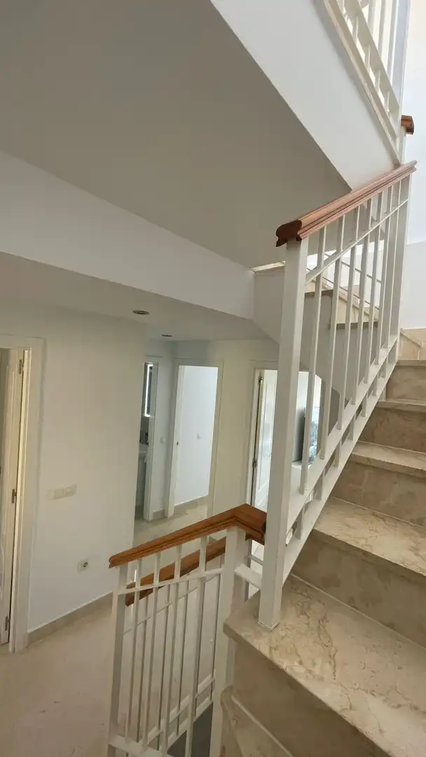 Casa o xalet en venda en Dos Hermanas amb Aire condicionat, Traster i Piscina comunitària