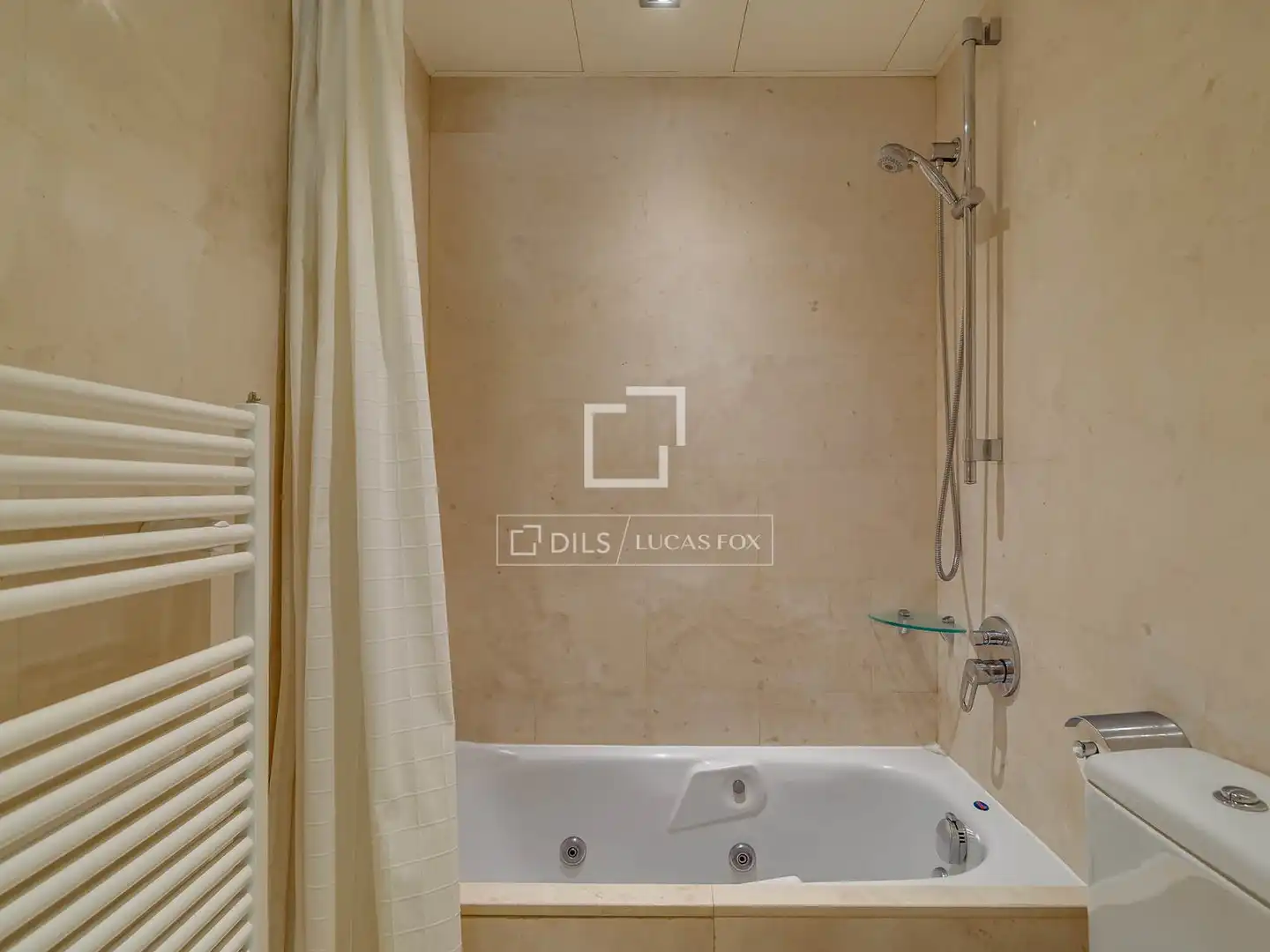 Baño de Piso en venta en Barcelona con Aire acondicionado, Calefacción y Parquet