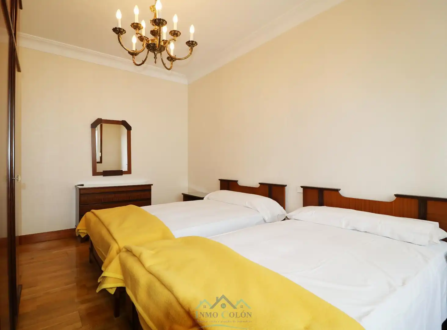 Habitación de Piso en venta en Irun  con Calefacción y Amueblado