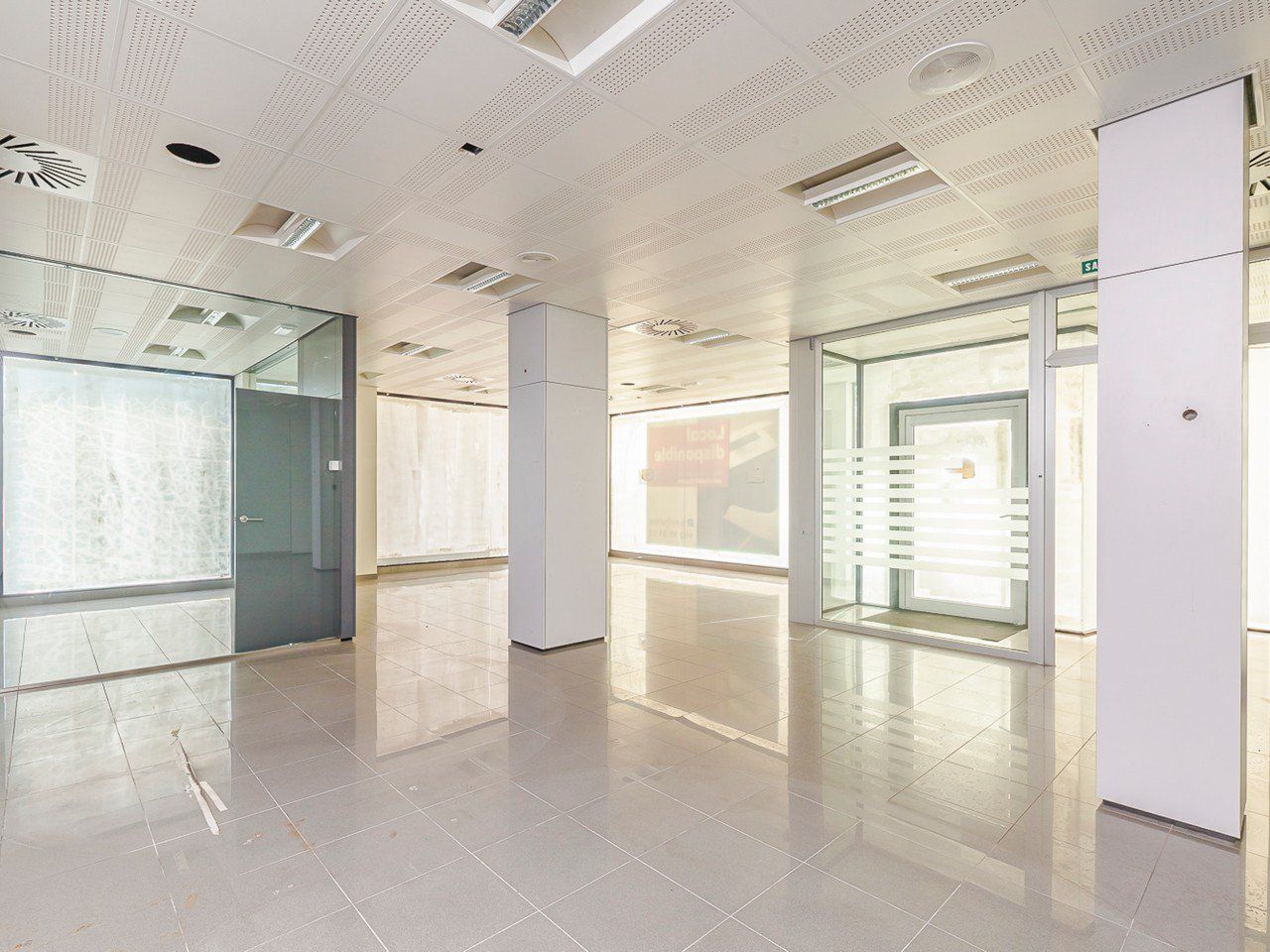 Premises for sale in  Tarragona Capital  with Air Conditioner
