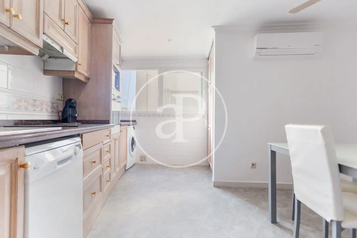 Küche von Wohnung zum Verkauf in Benidorm mit Klimaanlage, Heizung und Terrasse
