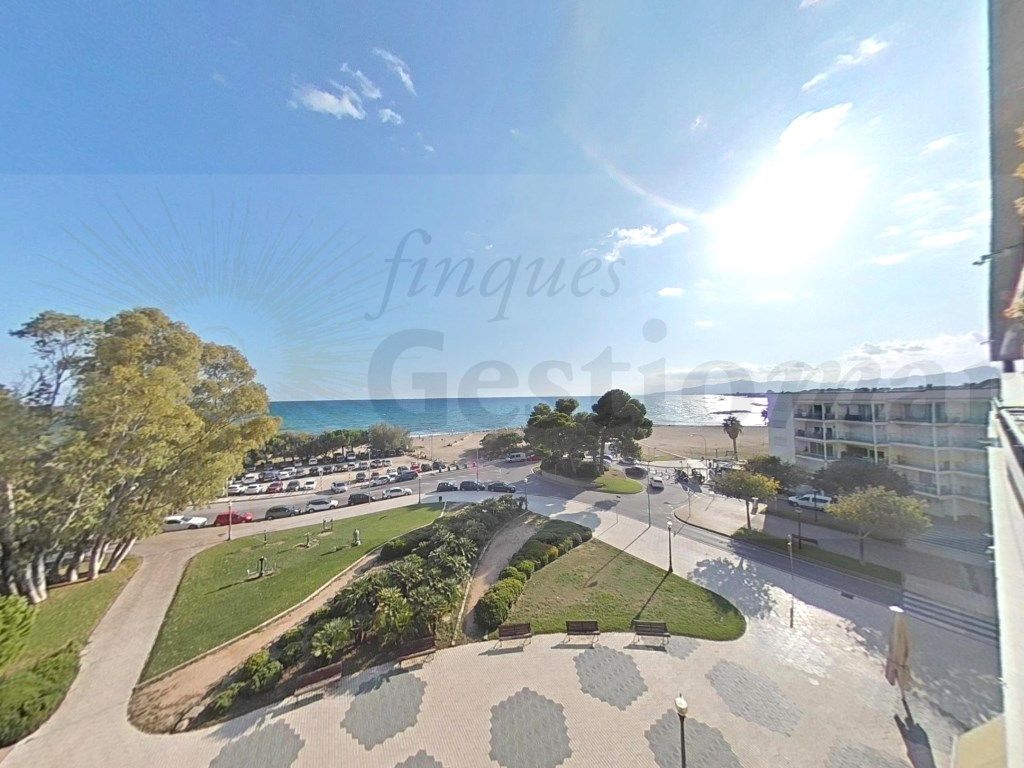 Exterior view of Attic for sale in Cambrils