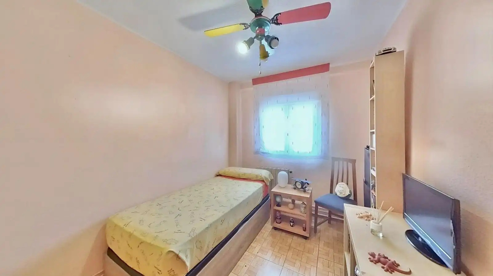 Habitación de Apartamento en venta en Alcorcón con Aire acondicionado, Calefacción y Terraza