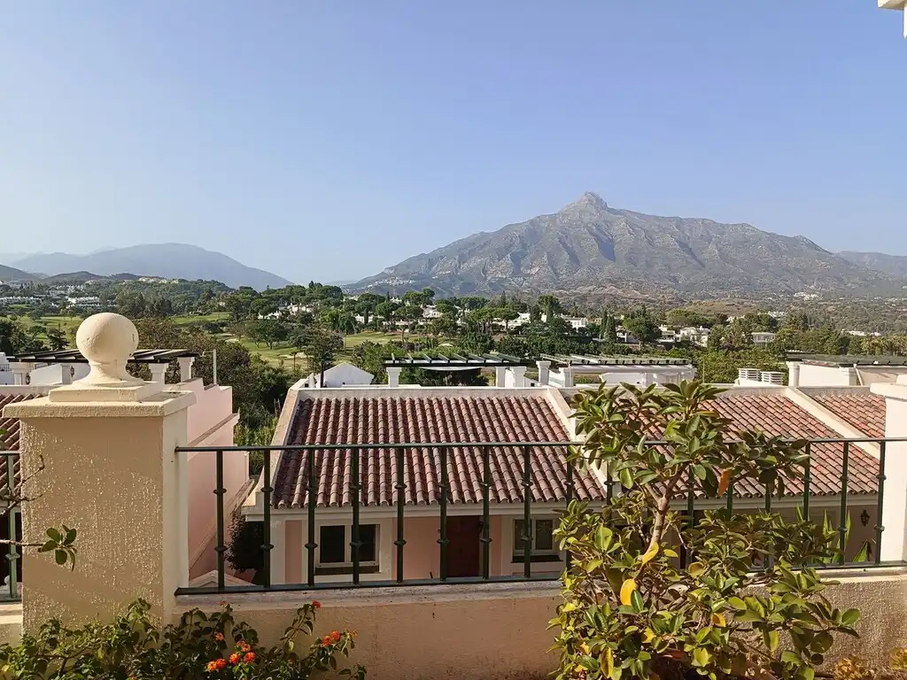 Home with pool for sale in Nueva Andalucía, imagen 10