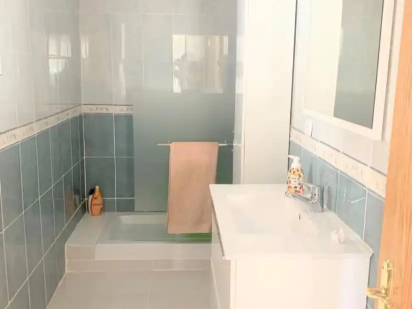 Baño de Casa o chalet en venta en Lozoya con Jardín privado, Terraza y Piscina