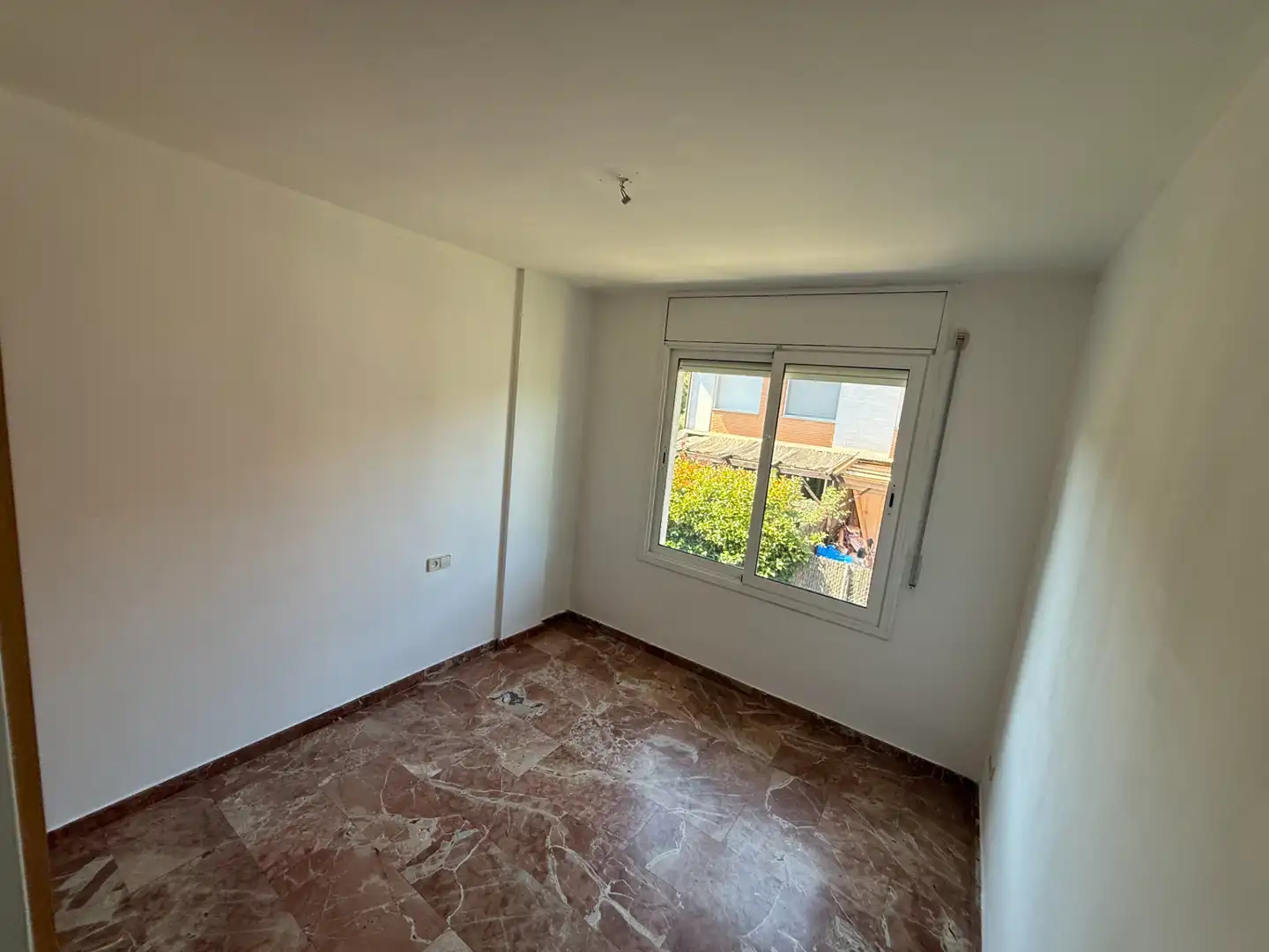Schlafzimmer von Einfamilien-Reihenhaus zum Verkauf in L'Ametlla del Vallès mit Klimaanlage, Heizung und Privatgarten