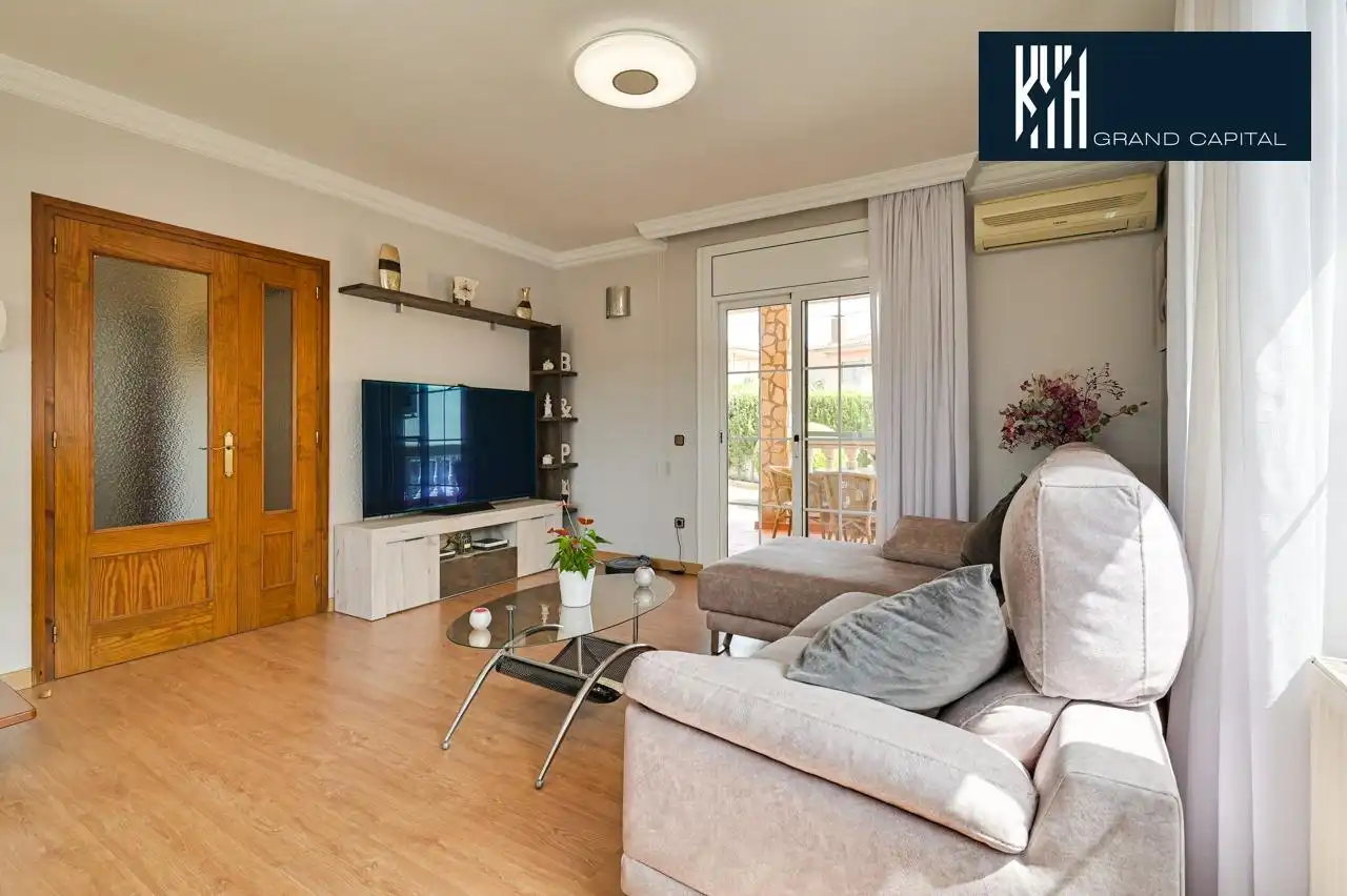 Casa con terraza en venta en Urbanització Llac del Cigne, imagen 17
