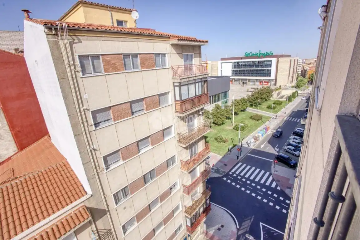 Vista exterior de Piso en venta en Salamanca con Calefacción y Balcón