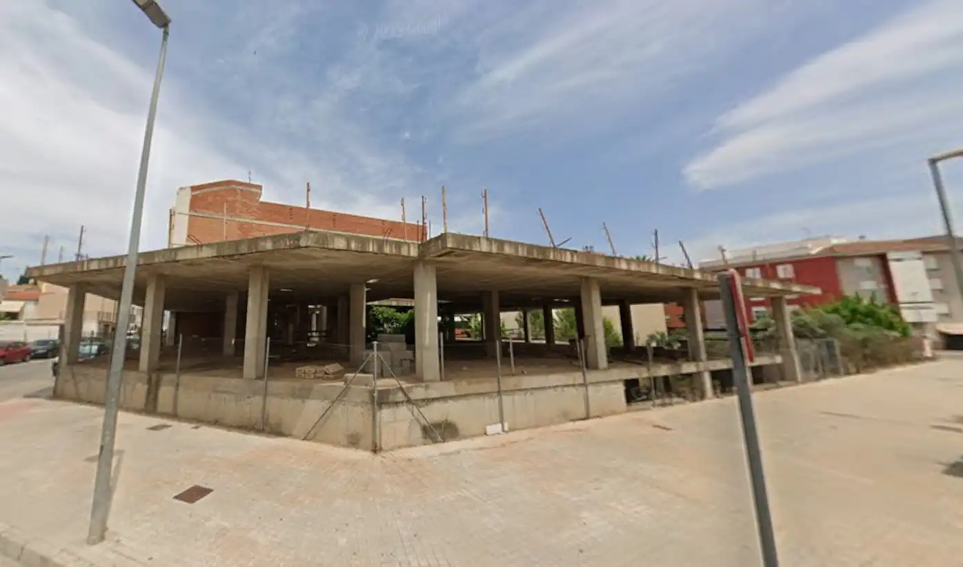 Vista exterior de Edificio en venta en L'Alcúdia de Crespins