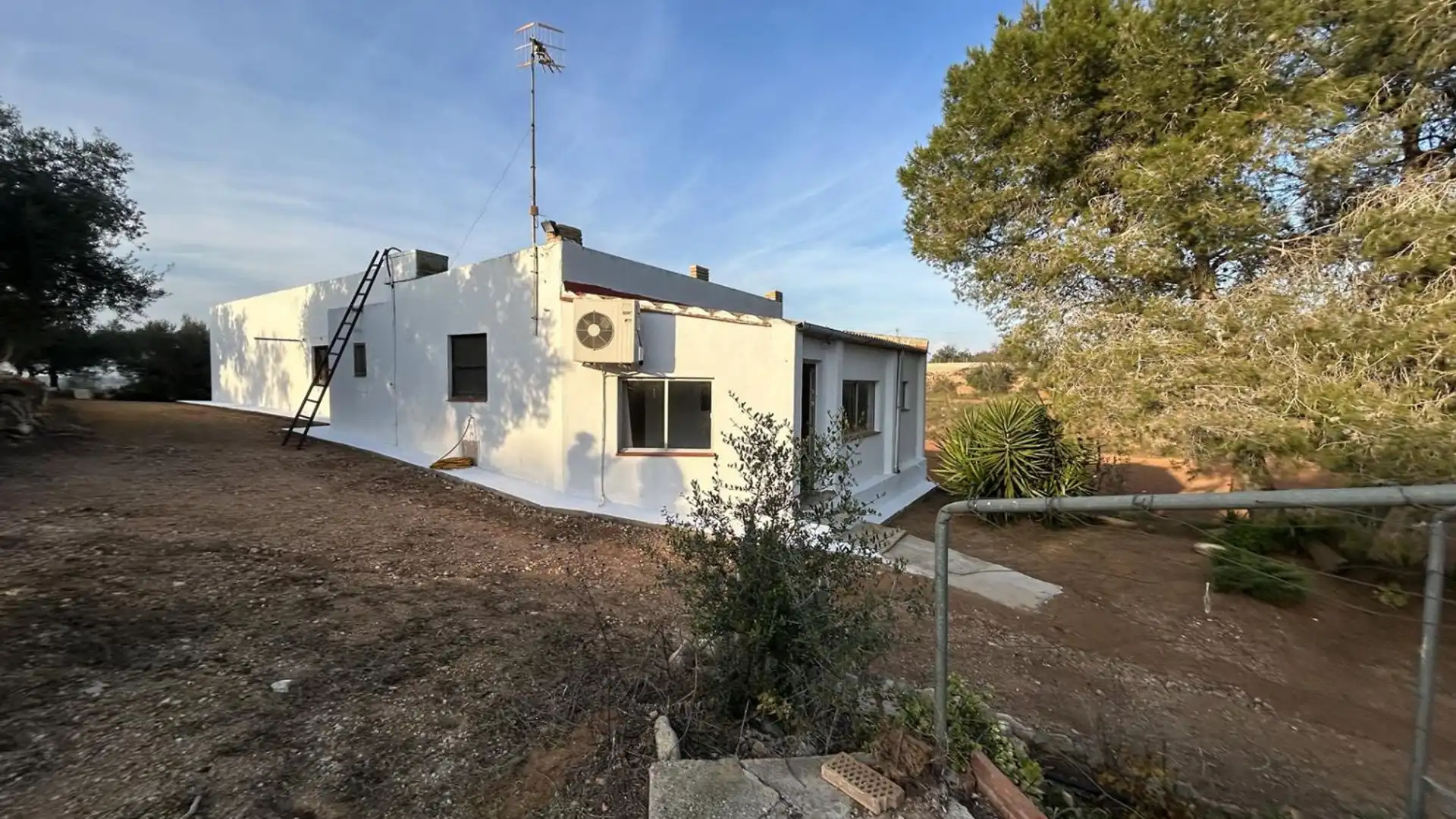 Exterior view of Country homes for sale in Masdenverge