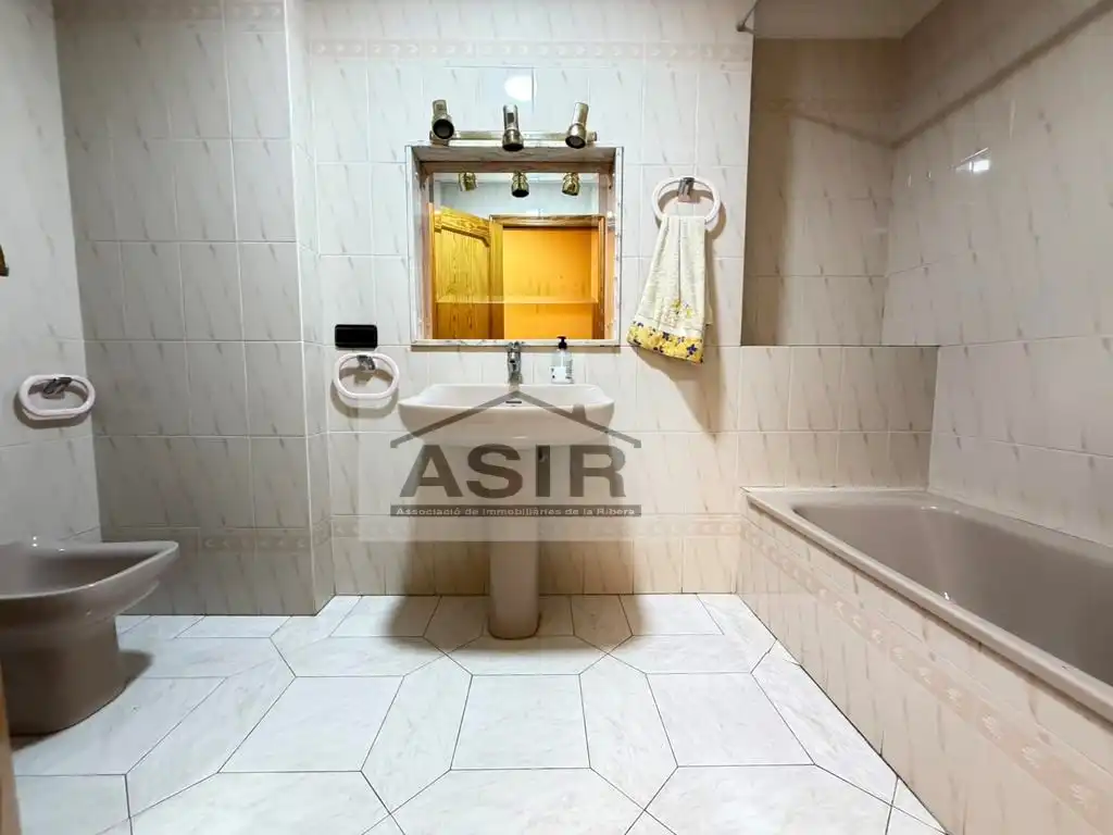 Bany de Casa o xalet en venda en Alzira amb Aire condicionat i Terrassa