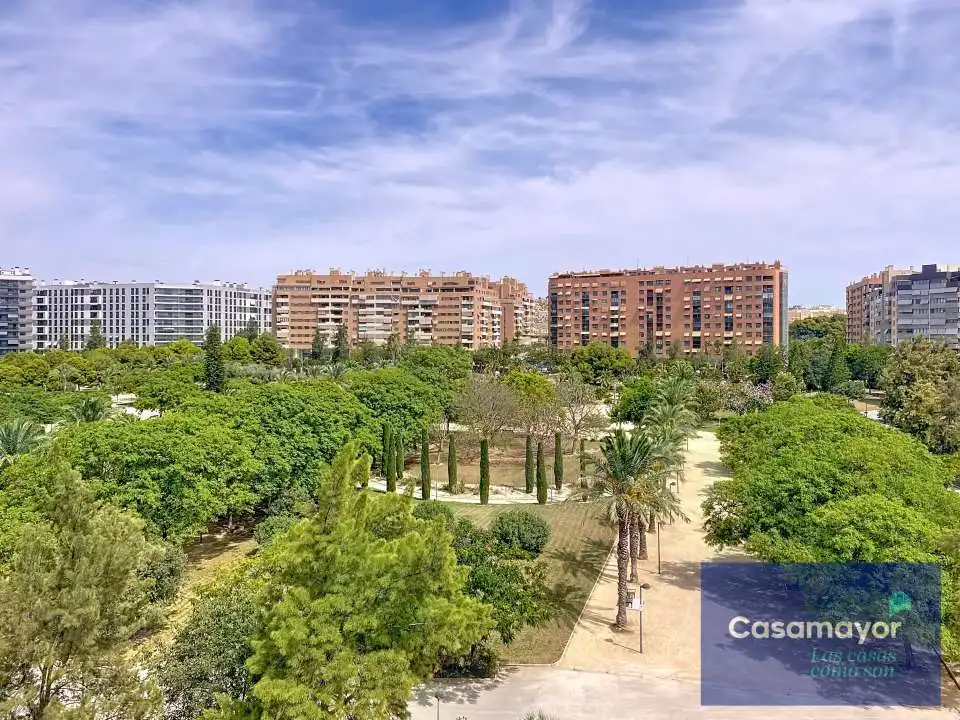 Vista exterior de Pis en venda en Alicante / Alacant amb Aire condicionat, Calefacció i Jardí privat
