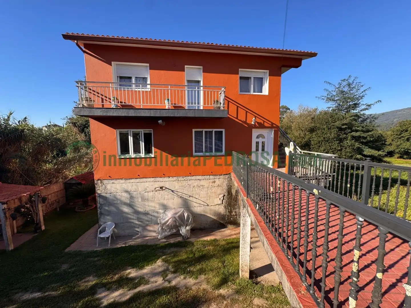 Casa amb terrassa en venda a Parroquias Rurales