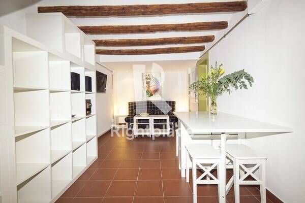Study to rent in Sant Pere, Sta. Caterina i la Ribera