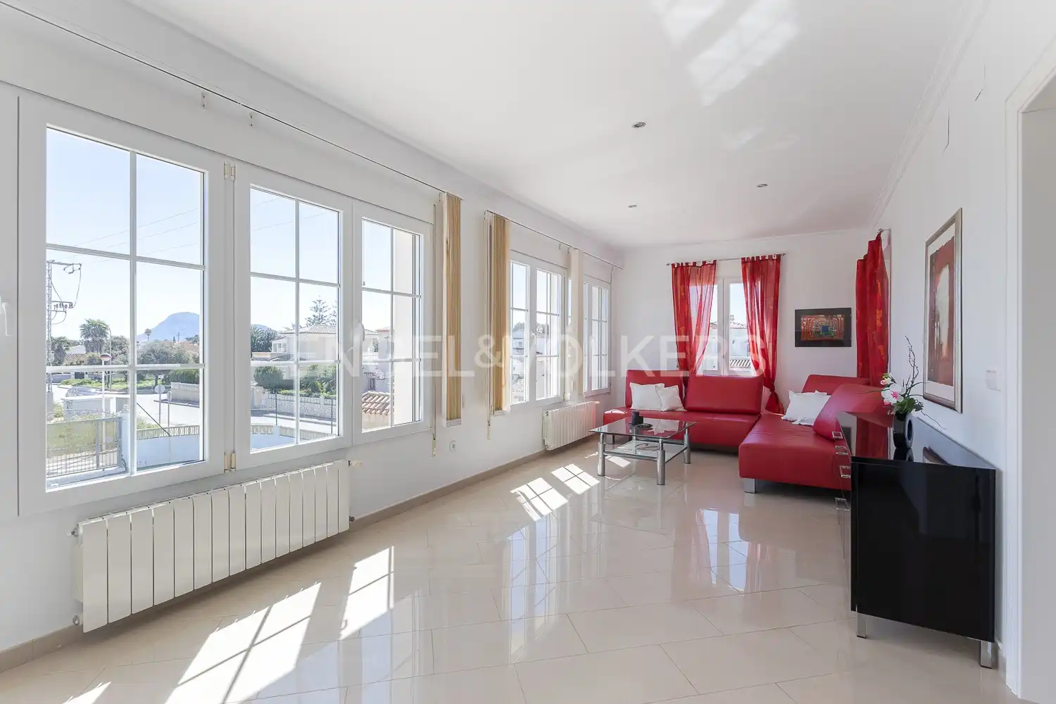Sala de estar de Finca rústica en venta en Els Poblets con Aire acondicionado, Calefacción y Jardín privado