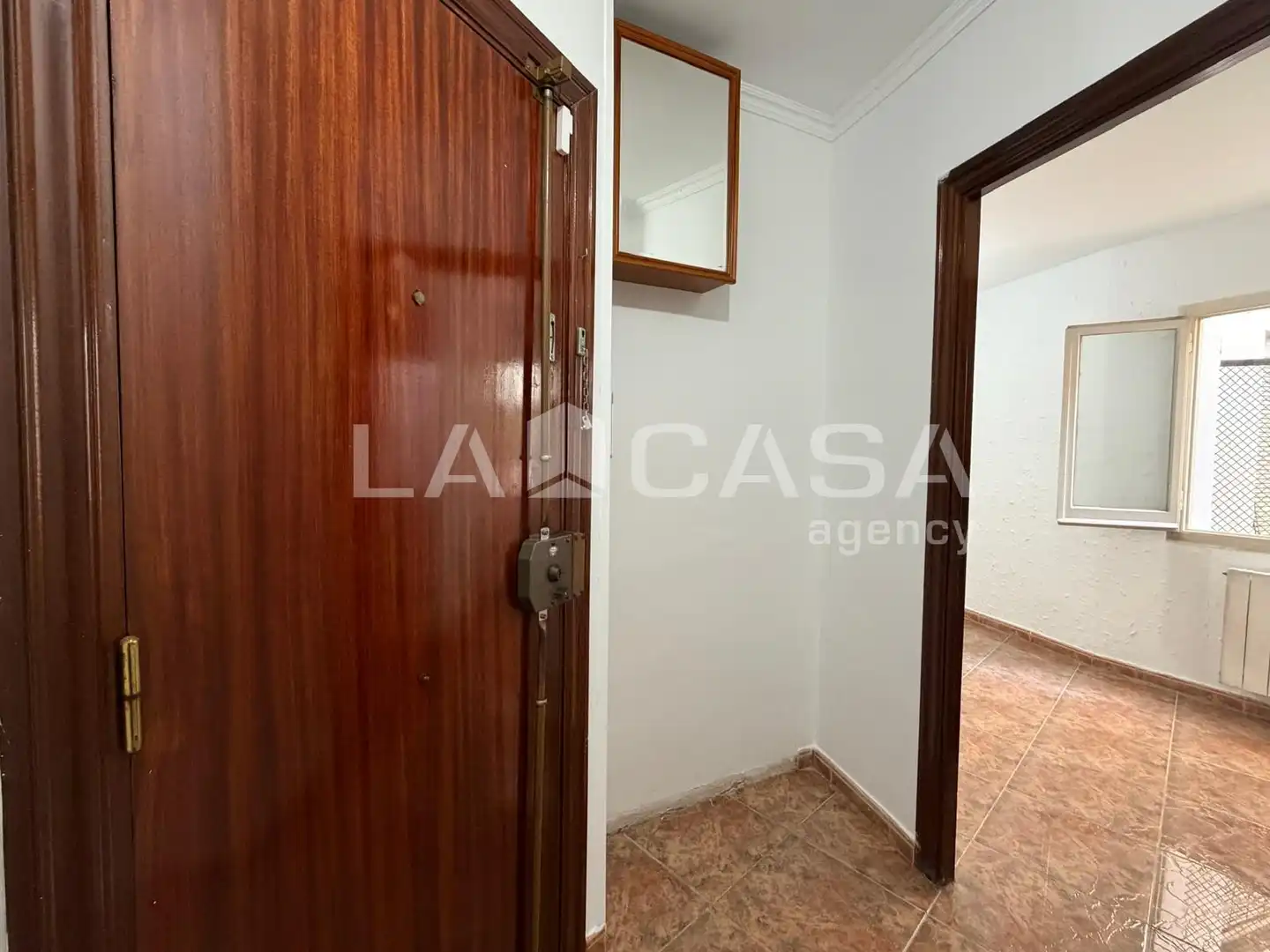 Wohnung zum Verkauf in Santa Coloma de Gramenet mit Heizung, Terrasse und Abstellraum