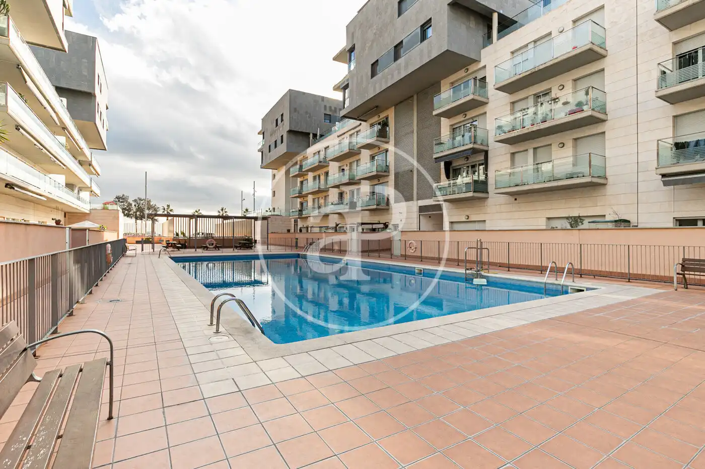 Swimming pool of Flat for rent in Badalona  with Air Conditioner, Heating and Terrace