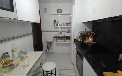 Kitchen of Flat for sale in Vigo 