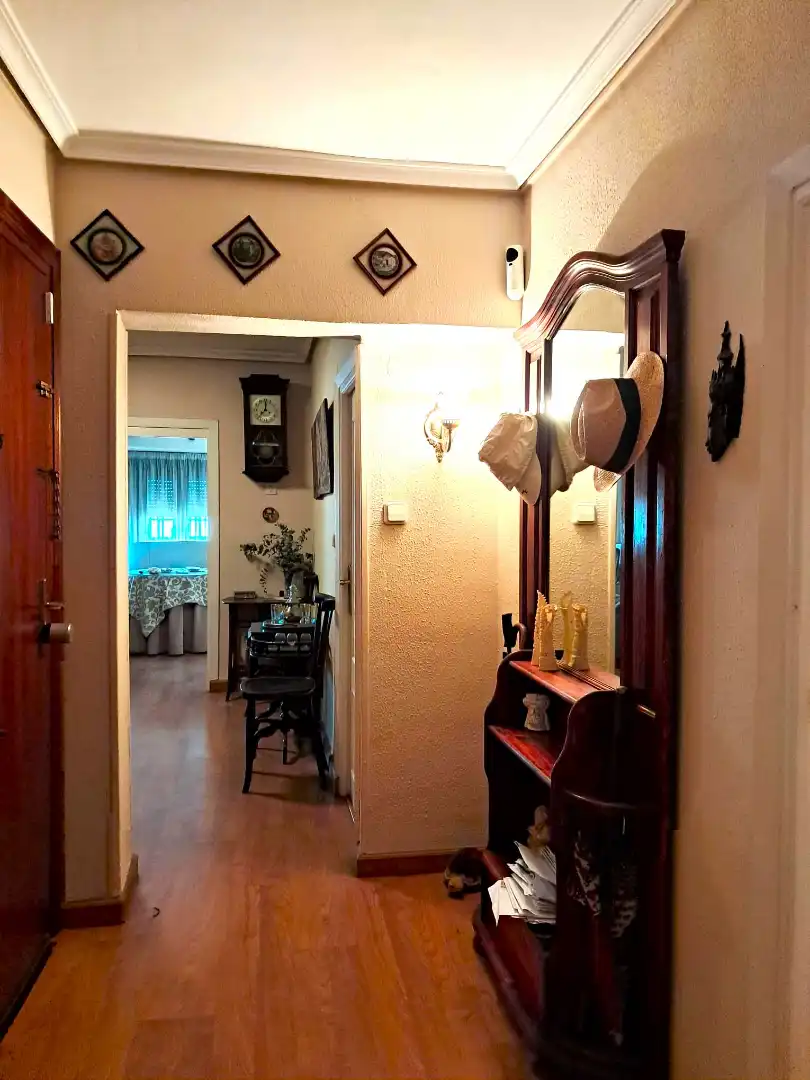 Piso en venta en Almería con Aire acondicionado, Balcón y Alarma