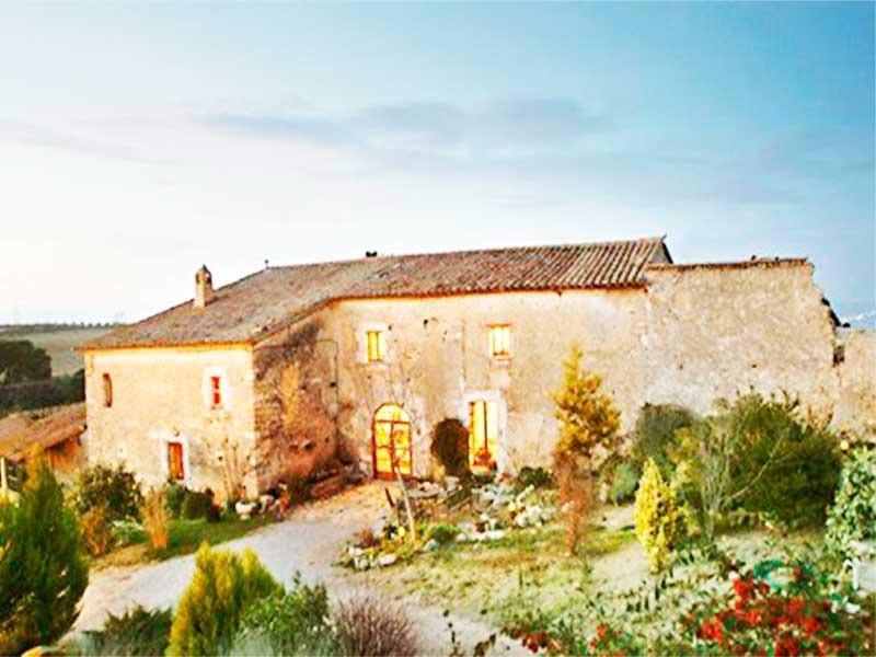 Vista exterior de Finca rústica en venda en Sant Sadurní d'Anoia amb Aire condicionat, Calefacció i Jardí privat