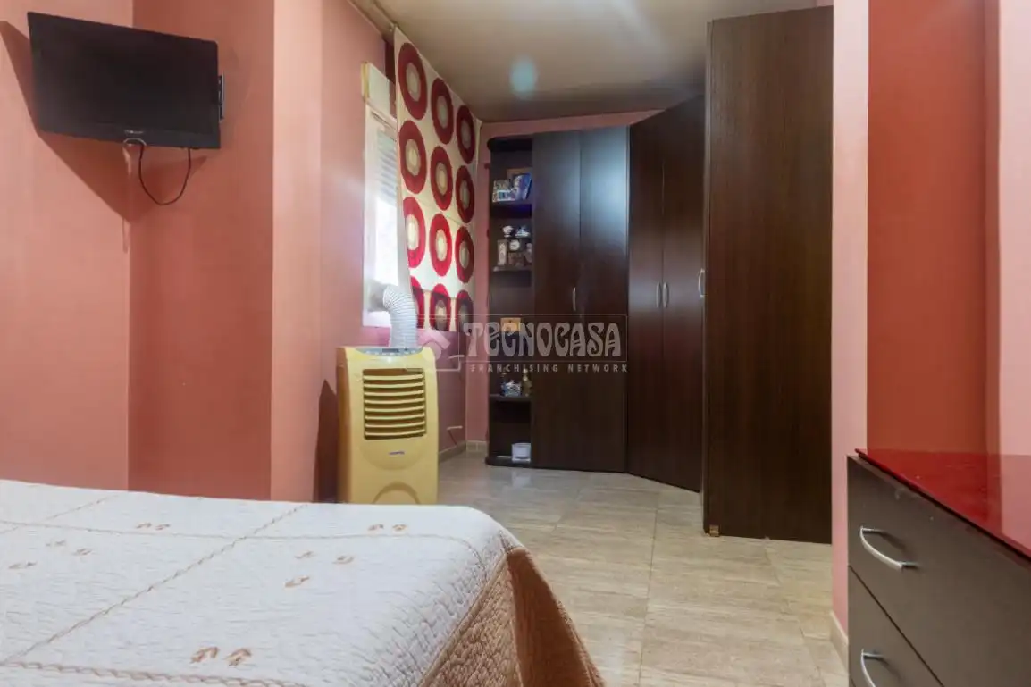 Dormitori de Casa adosada en venda en Cenes de la Vega amb Terrassa