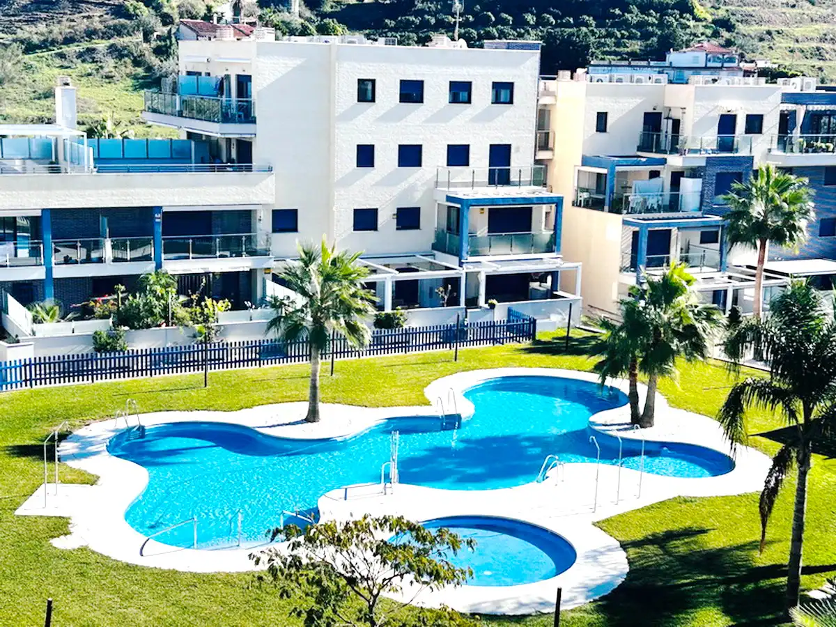 Piscina de Pis de lloguer en Almuñécar amb Moblat