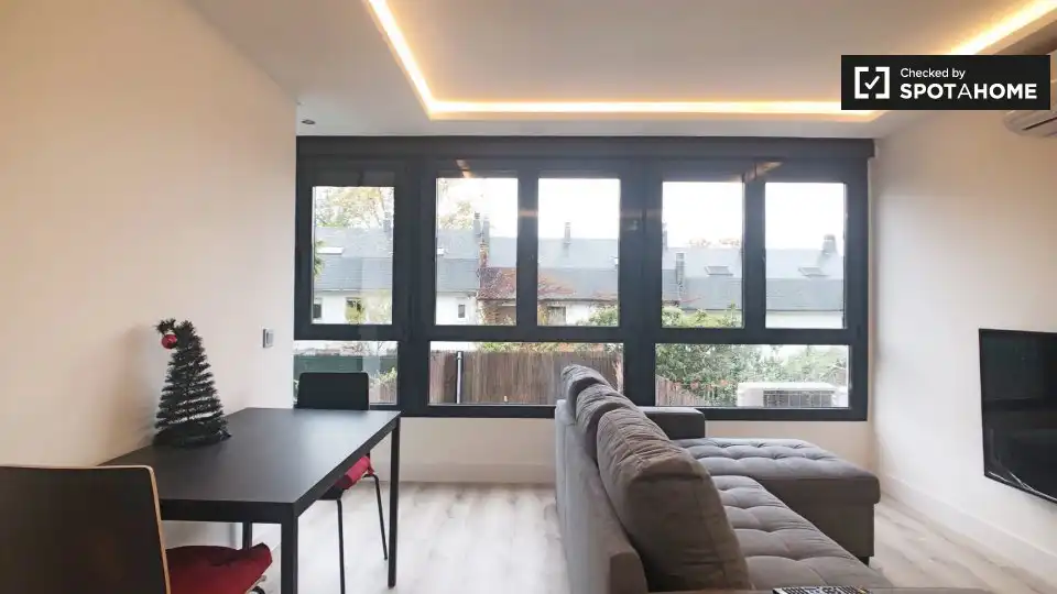Piso en alquiler en Fuencarral - El Pardo, imagen 2