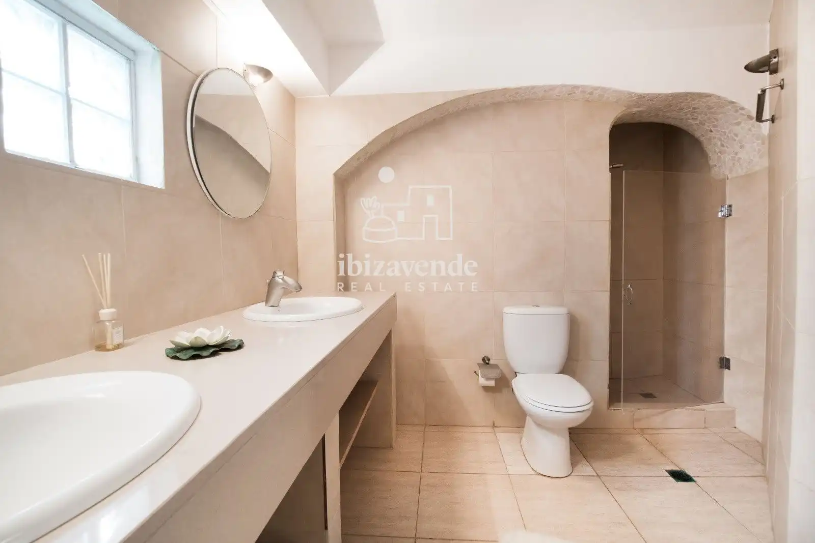 Bathroom of Houses for sale in Santa Eulària des Riu  with Air Conditioner, Private garden and Terrace