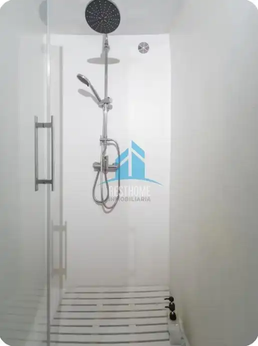 Bathroom of Houses for sale in Valencia  with Air Conditioner, Terrace and Furnished