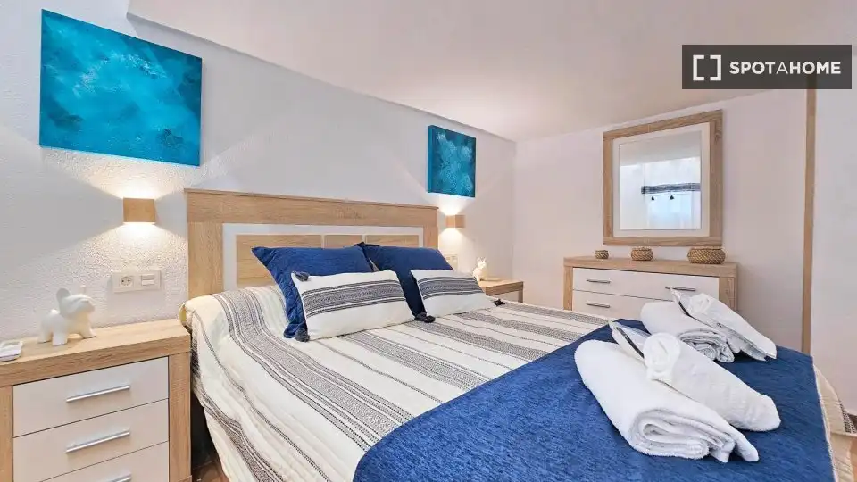 Bedroom of Apartments for share in La Manga del Mar Menor  with Air Conditioner, Terrace and Furnished