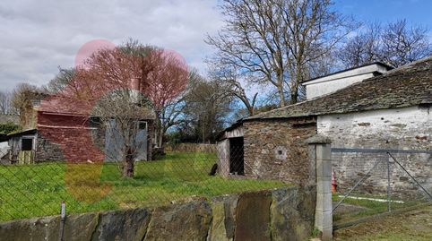 Casa de Pueblo aun paso de Rabade