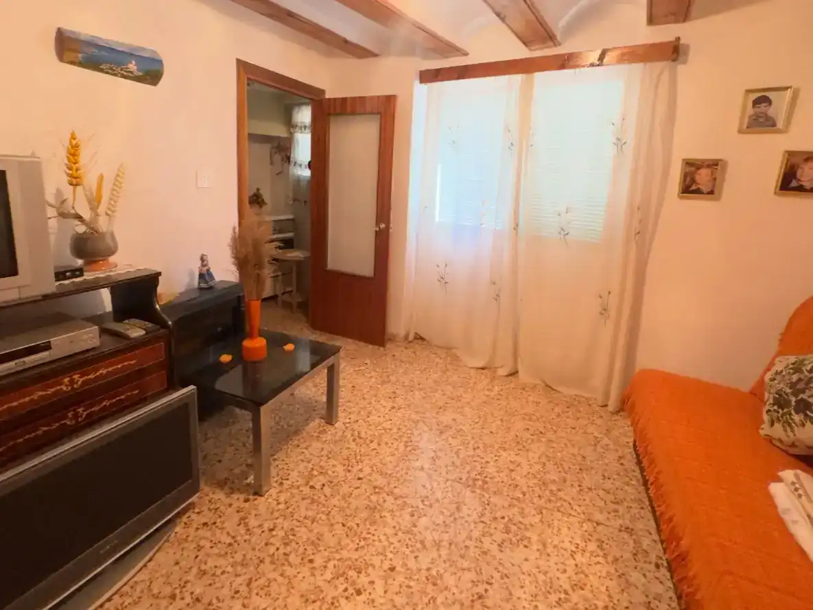 Sala d'estar de Pis en venda en Gea de Albarracín amb Traster i Moblat