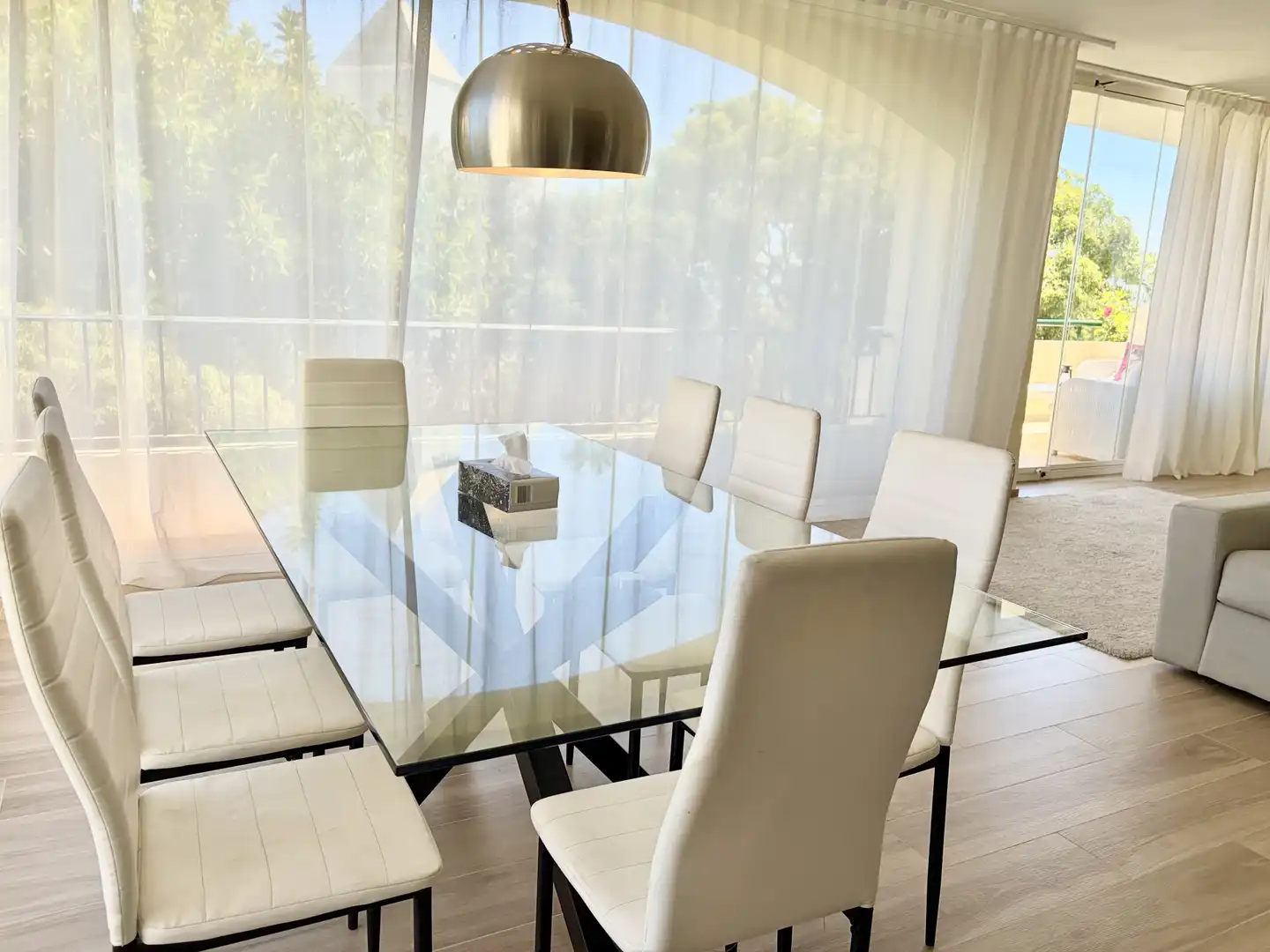 Menjador de Apartament de lloguer en Marbella amb Aire condicionat, Terrassa i Piscina