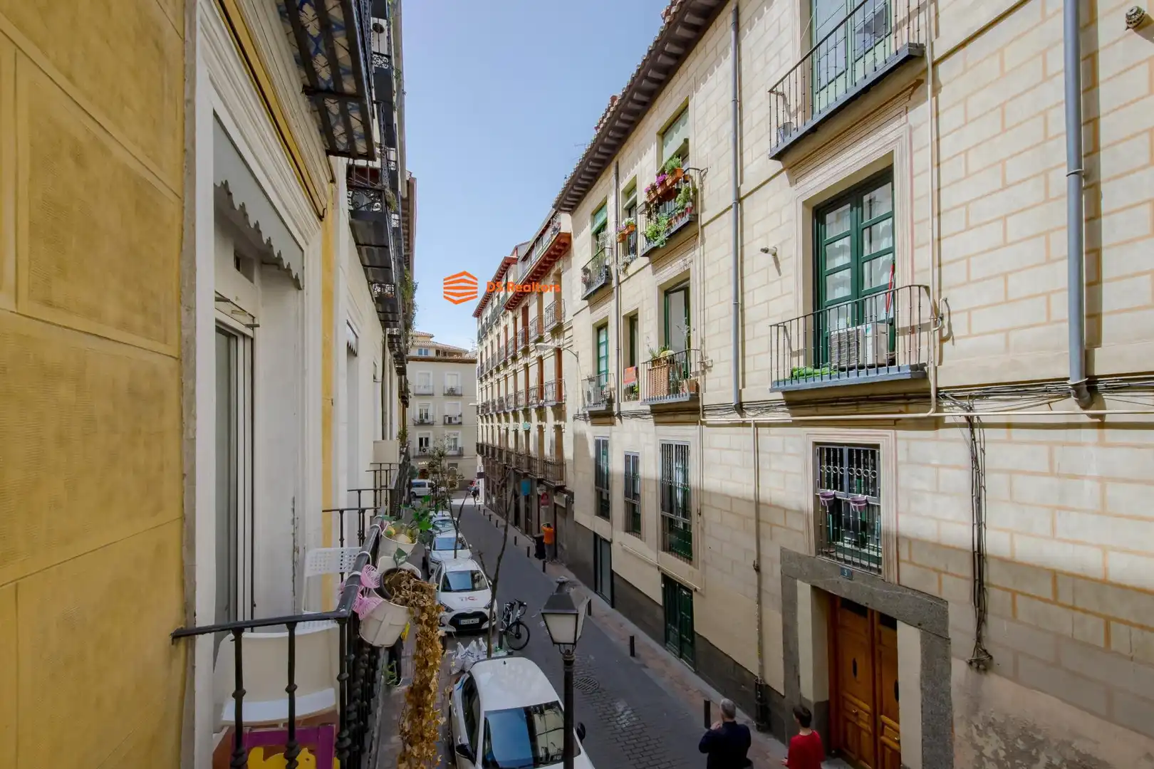 Außenansicht von Wohnung zur Miete in Madrid mit Heizung, Möbliert und Balkon