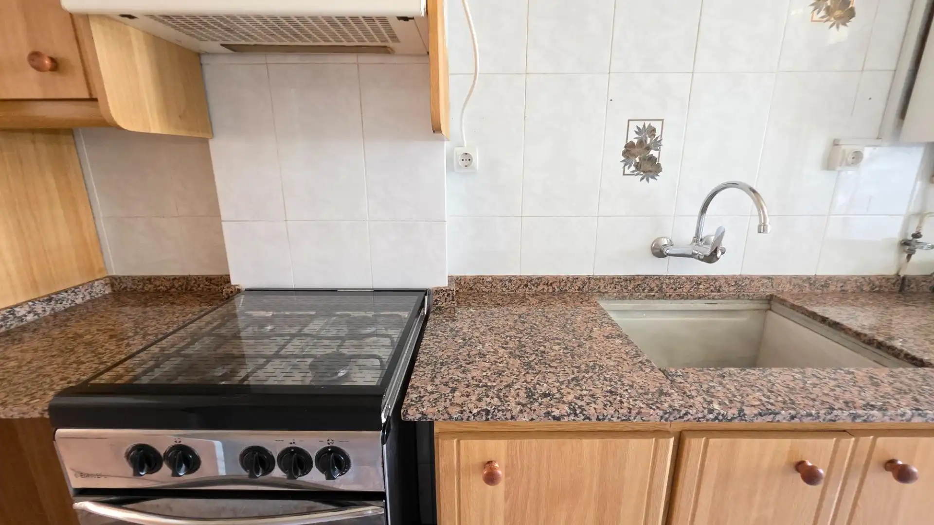 Kitchen of Flat for sale in Paterna
