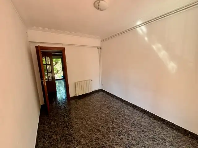 Flat for rent in L'Hospitalet de Llobregat  with Air Conditioner, Heating and Balcony