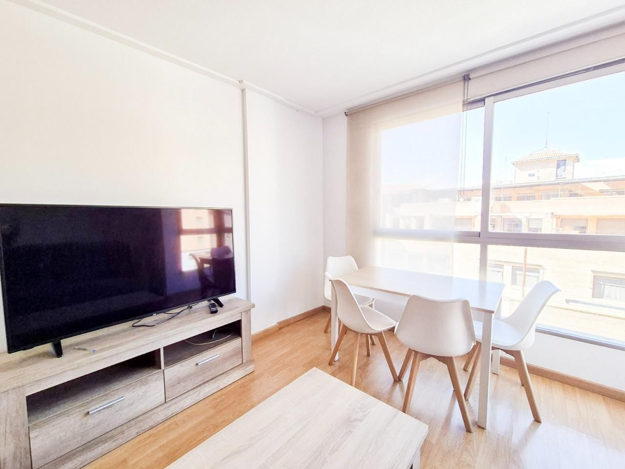 Sala d'estar de Pis en venda en Elche / Elx amb Aire condicionat i Moblat