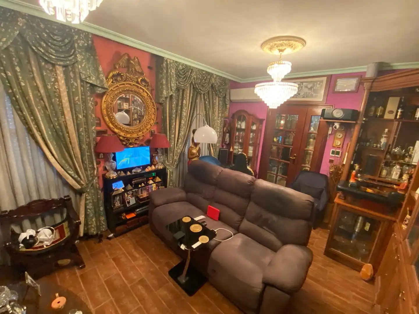 Sala d'estar de Casa o xalet en venda en Dos Hermanas amb Aire condicionat, Jardí privat i Terrassa