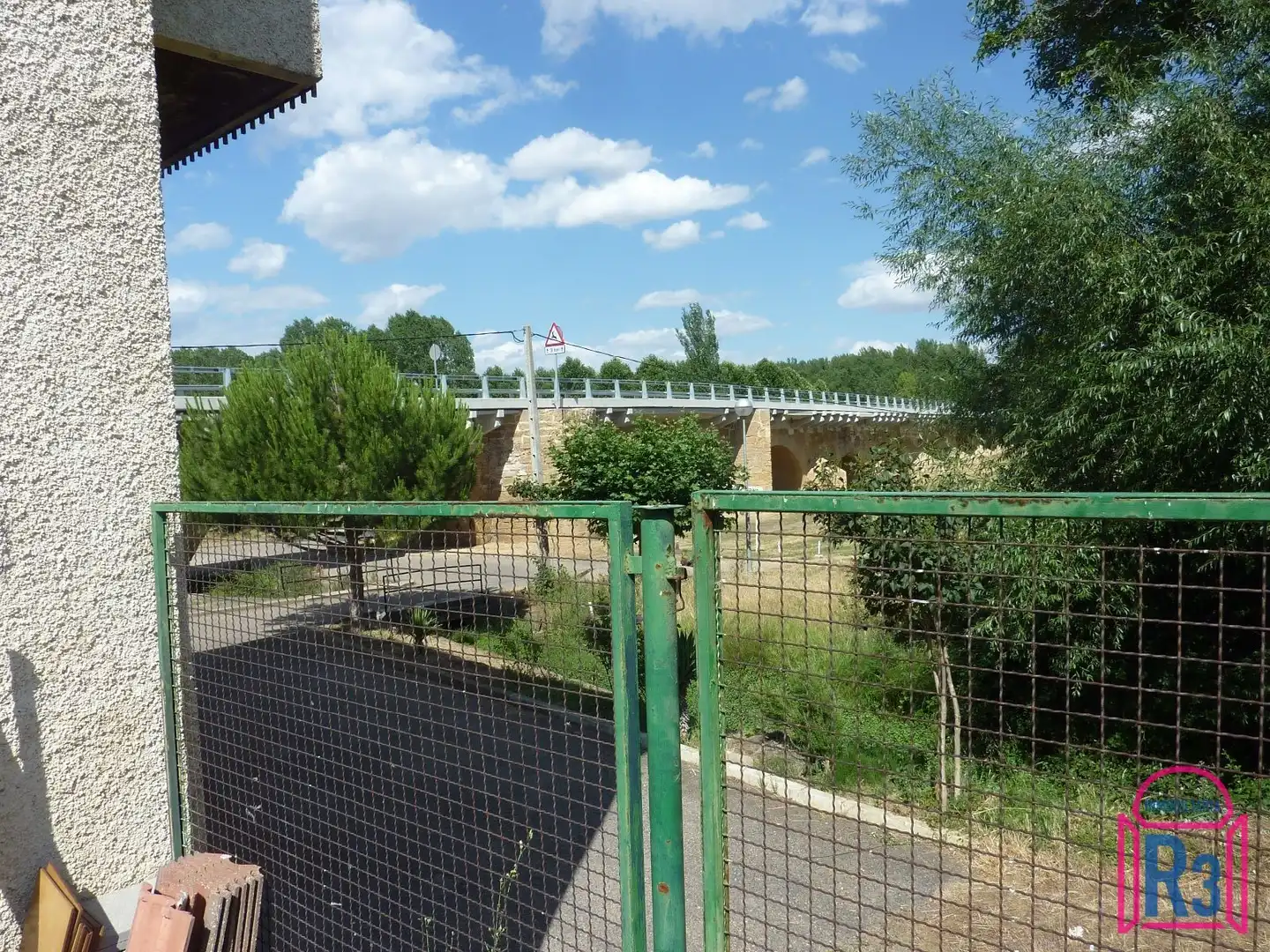 Commercial properties for sale in Villaturiel  with Terrace