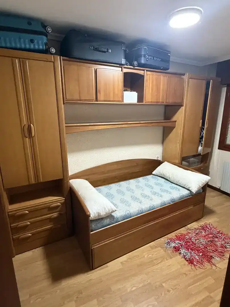 Bedroom of Flat for rent in Medina del Campo  with Parquet flooring, Furnished and Balcony