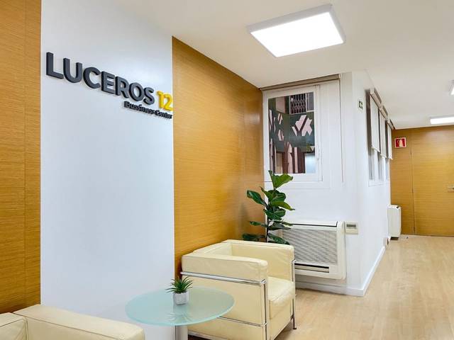 Oficina en Alquiler en Ensanche - Diputación