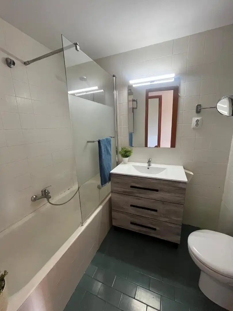 Badezimmer von Wohnungen zum Verkauf in Gavà mit Heizung, Terrasse und Abstellraum