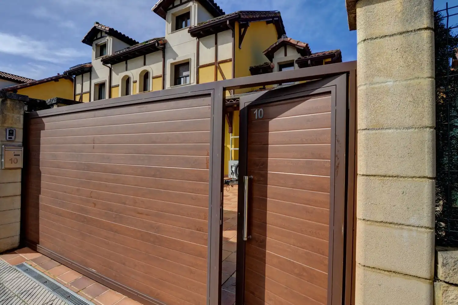 Vista exterior de Casa o chalet en venta en Castrillón con Aire acondicionado, Calefacción y Trastero