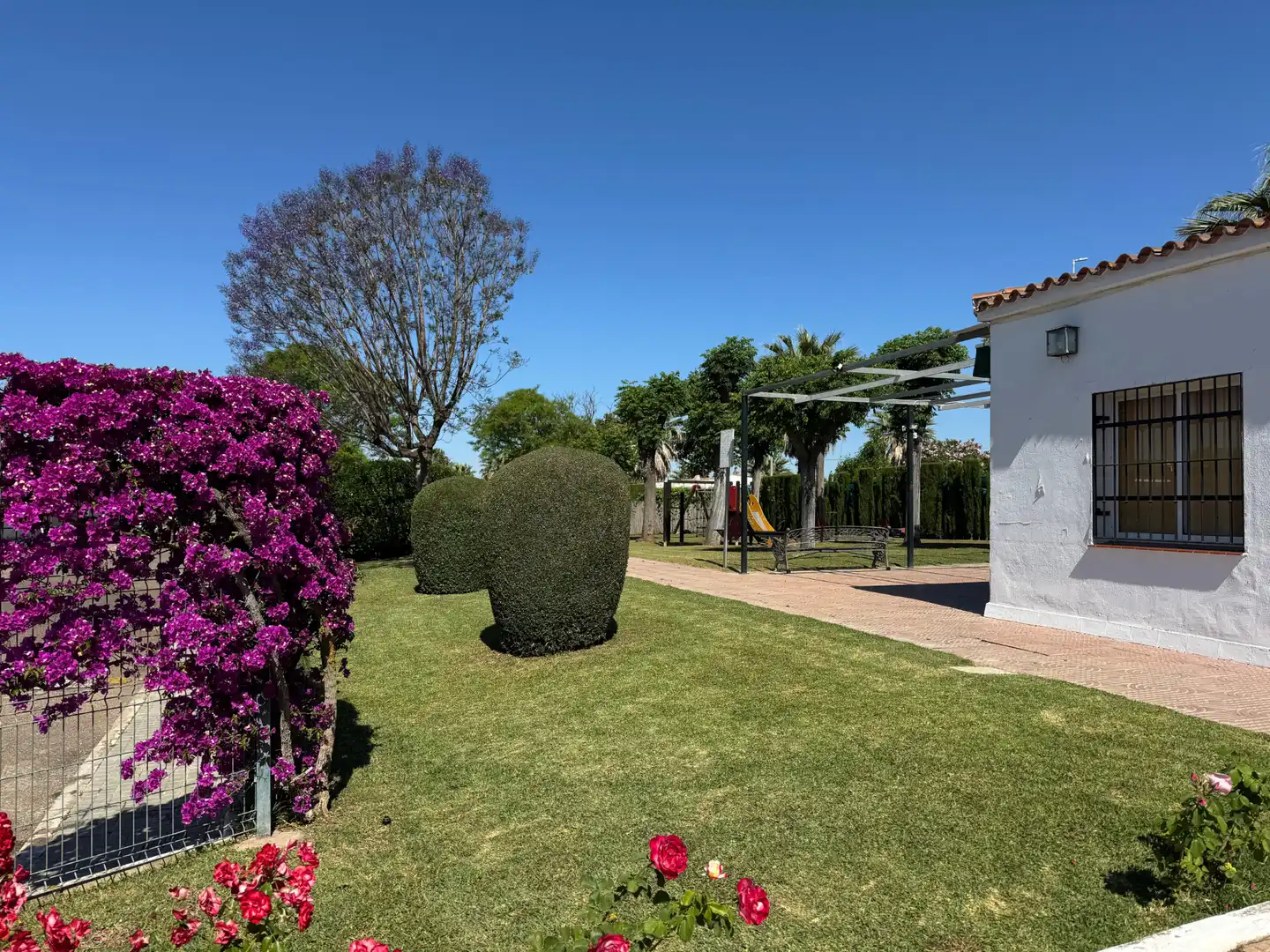 Jardín de Casa o chalet de alquiler en Espartinas con Aire acondicionado, Calefacción y Jardín privado