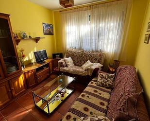 Living room of Single-family semi-detached for sale in Valseca  with Heating, Parquet flooring and Storage room