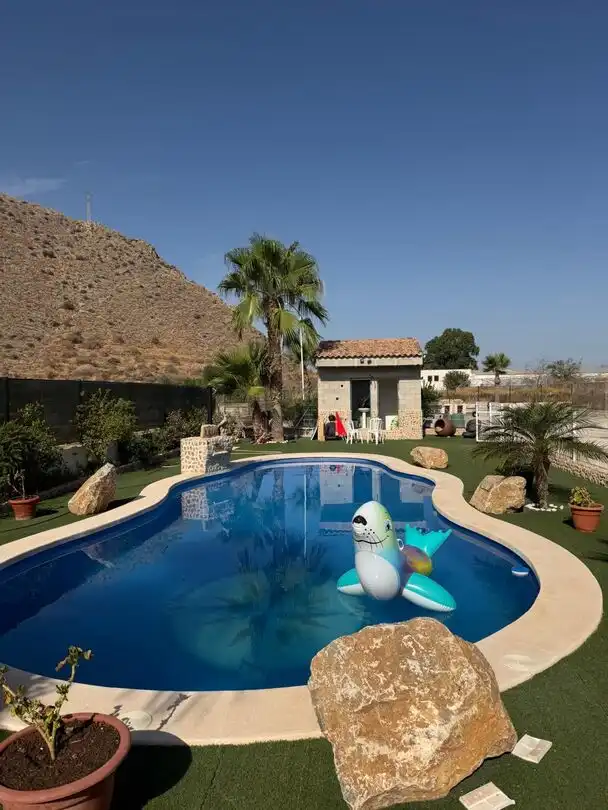 Piscina de Casa o chalet en venta en Elche / Elx con Aire acondicionado, Calefacción y Jardín privado