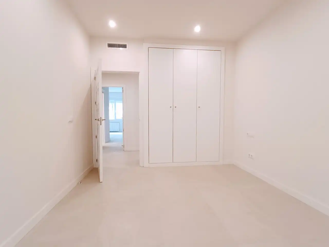 Flat for rent in Madrid  with Air Conditioner, Heating and Terrace