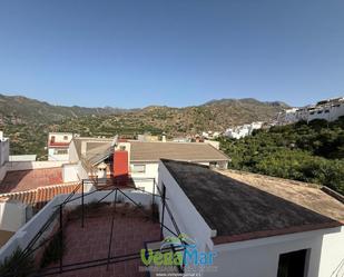 Vista exterior de Casa o xalet en venda en Otívar amb Terrassa