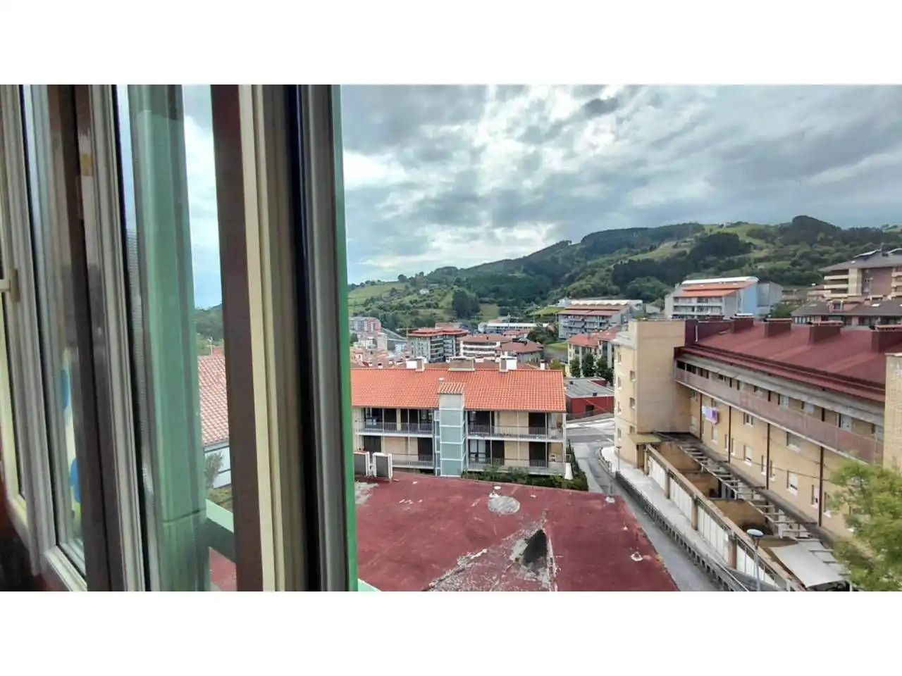 Vista exterior de Piso en venta en Mutriku